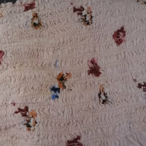 BUY2GET1 MUST BUNDLE ❤ Cute smocked tank top - Picture 4 of 4